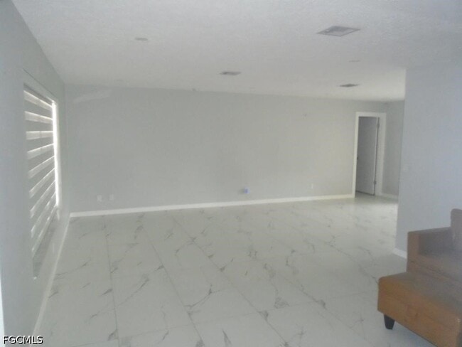 1401 Everest Pkwy