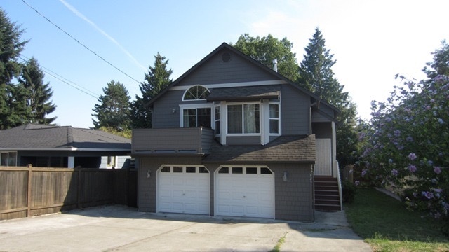 Building Photo - 825 NE 115th St