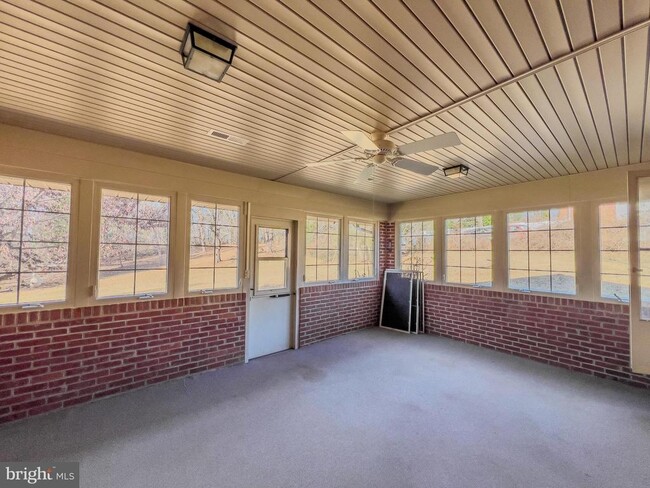 Photo - 194 Red Hill Rd