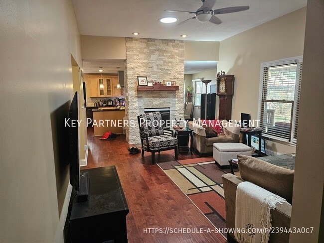 Photo - 620 N Sunset Dr