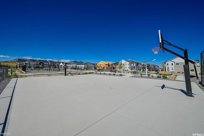 Photo - 3 br, 2 bath Condo - 3984 West 1850 North