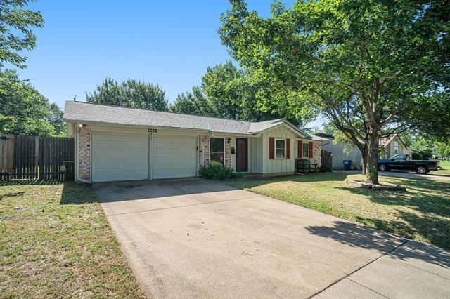 Photo - 1202 Crane Dr