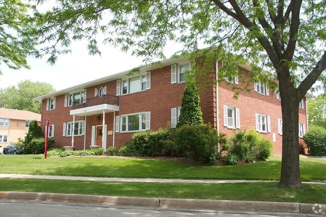Mayfair Manor Apartments