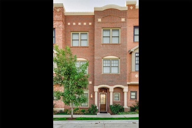 Photo - 418 NE 2nd St