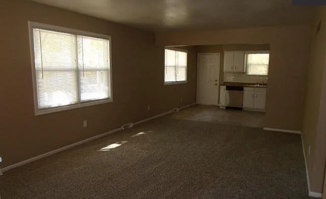 Photo - 3 Bed 1 Bath ready to rent!