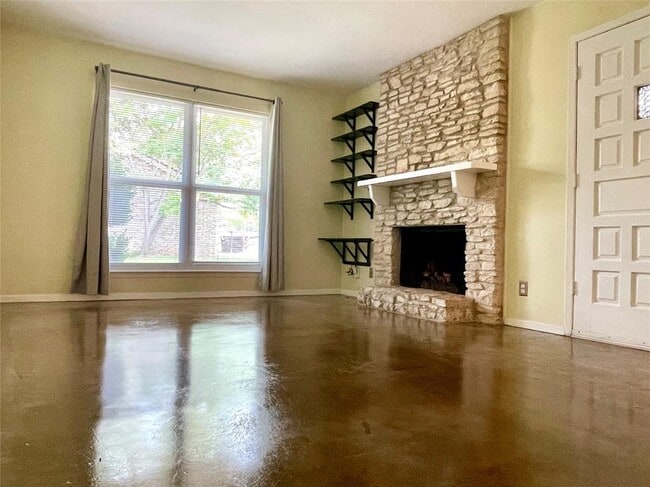 Photo - 1721 Timber Ridge Dr