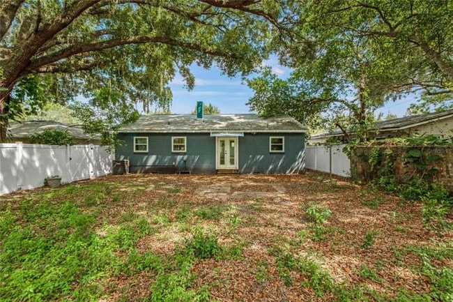 Photo - 711 Wilkinson St