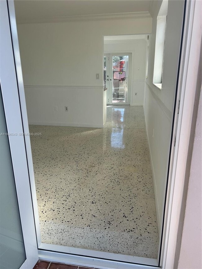 Photo - 442 E 29th St Unit 442