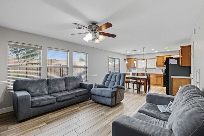 Photo - Beautiful 2-Story Home with Modern Upgrade...
