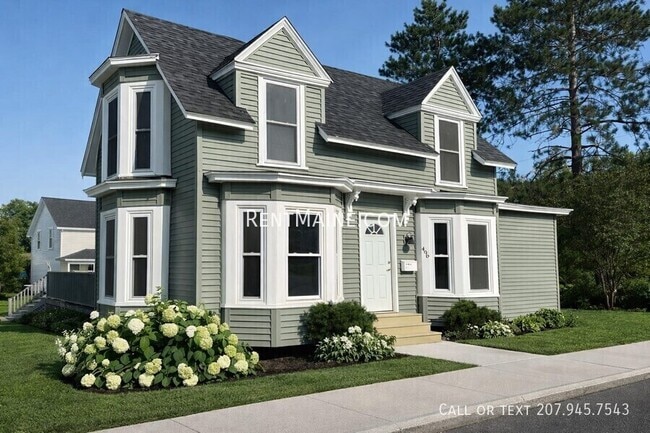 Building Photo - 496 Main St Unit 2