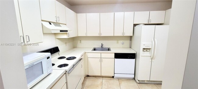 Photo - 9004 SW 137th St Unit B