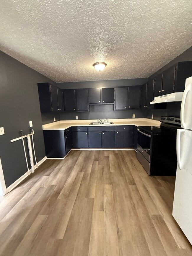 Photo - 2 Bedroom, 1 Bathroom Duplex in Gallatin! MOVE IN SPECIAL: FIRST FULL MONTHS RENT FREE!!