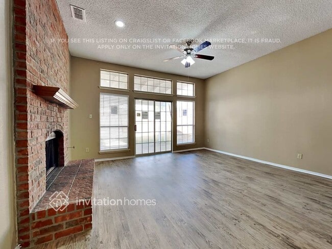 Photo - 2060 Camelot Dr