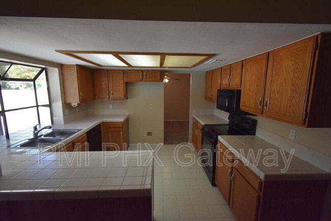 Photo - 954 W Osage Ave