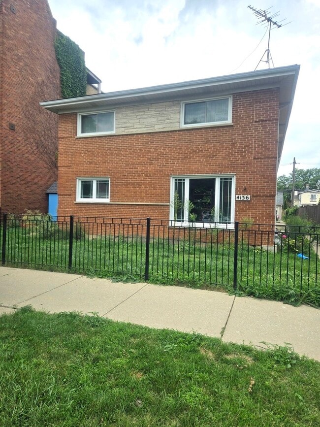 Building Photo - 4136 N Kedvale Ave