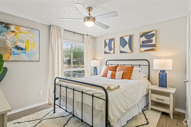 1B/1BA - 590sqft