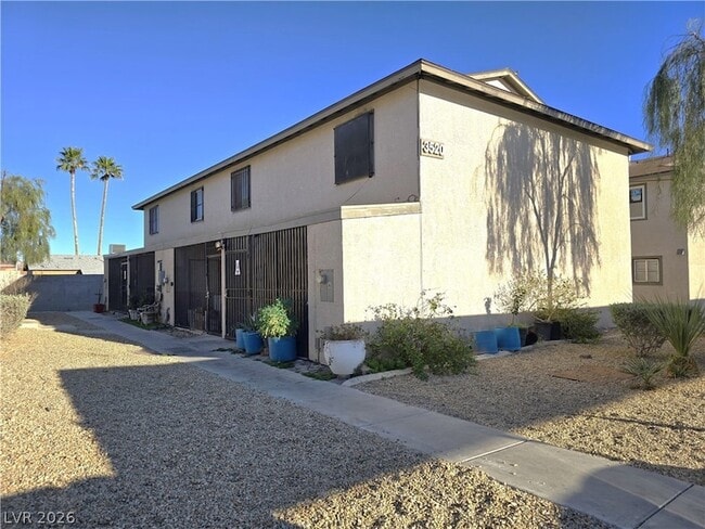 Building Photo - 3520 Rio Robles Dr