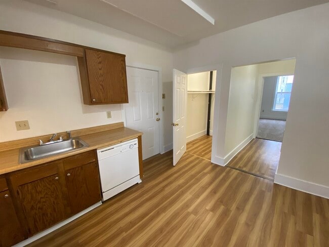 Photo - 616 Union St Unit 1