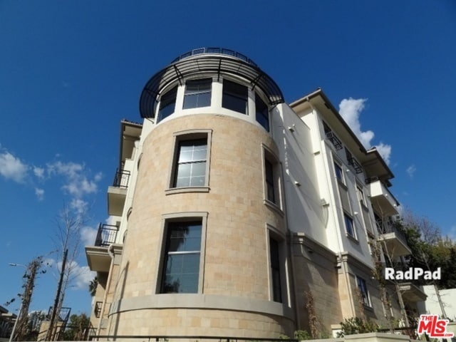 Photo - 1636 S Beverly Glen Blvd Apartments