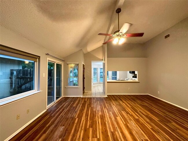 Photo - 16910 Village Oak Loop