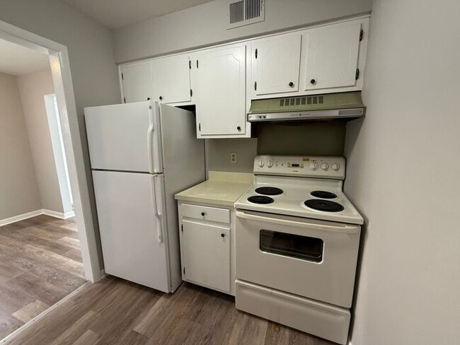 Photo - Adorable Apartment in Southern Hills Condo's!