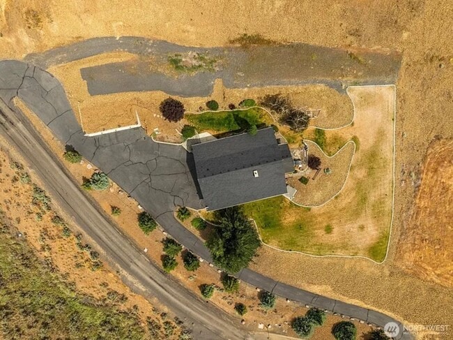 Building Photo - Home with a view for rent in Ephrata