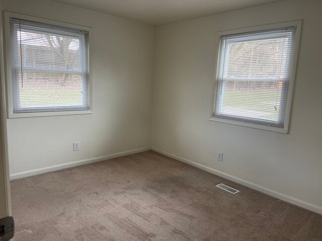 Photo - Ivy Manor Apartments LLC