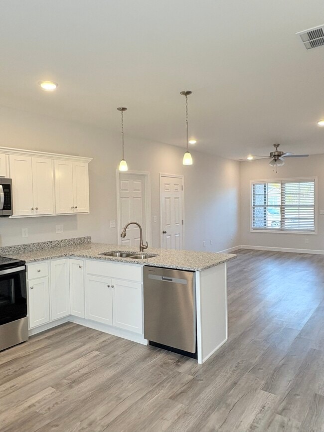 Photo - 934 Rodeo Ln