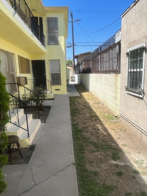 Photo - 1937 W Jefferson Blvd Unit 7