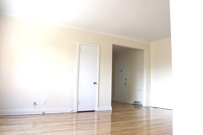 Photo - Le Crestwood