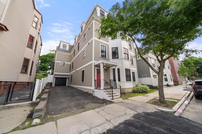 Photo - 213 E Eagle St Unit 3