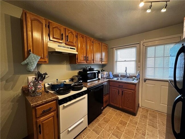 Photo - 234 Hickman St