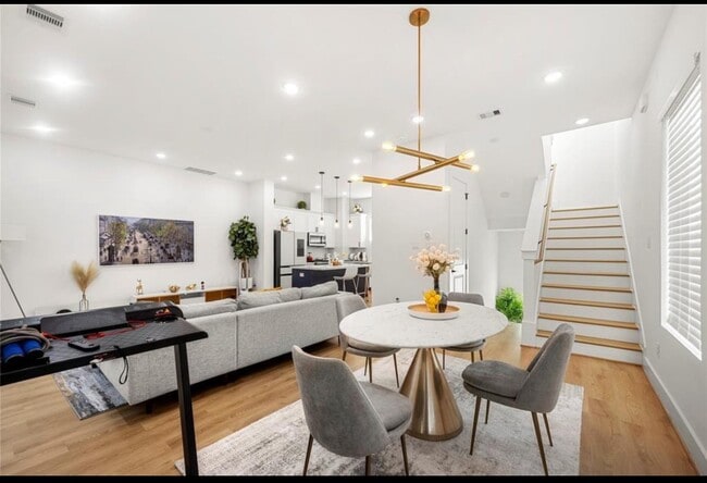 Photo - 2902 Rosalie St