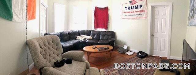 Building Photo - 1085 Dorchester Ave Rental