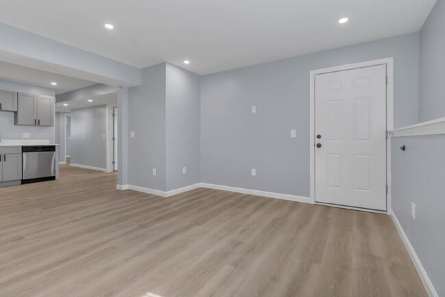 Photo - 160 Chatham St Unidad 0