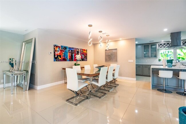 Photo - 709 Elm Tree Ln