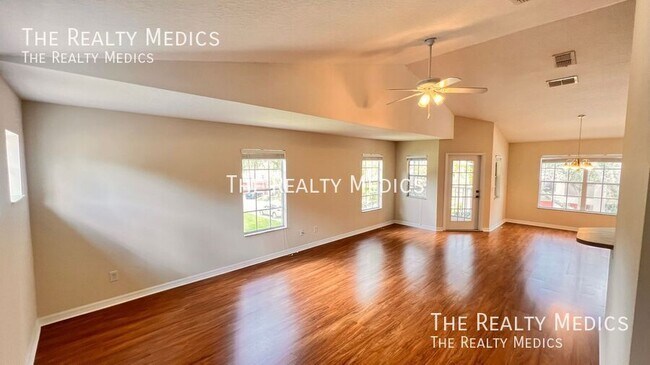 Photo - 3658 Oakdale Cir