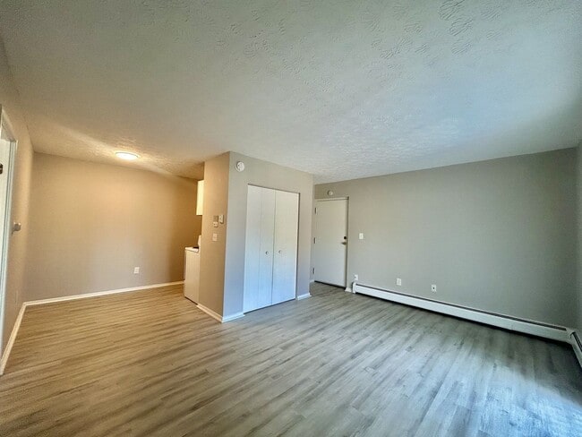 Photo - 4126 W 8th St Unidad 14