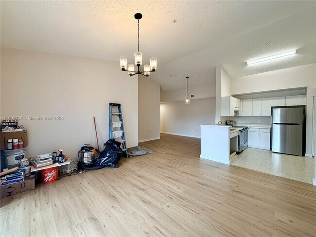 Photo - 6984 SW 39th St Unidad H304