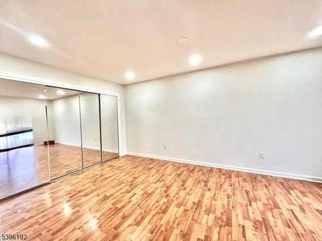 Photo - 118 Bluebird Dr