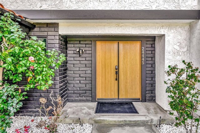 Photo - 24445 Clipstone St