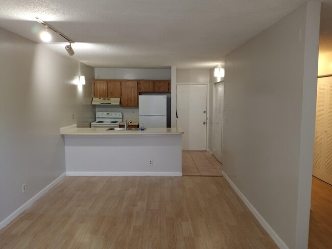 Photo - 2771 Riverside Dr Unit 210-a