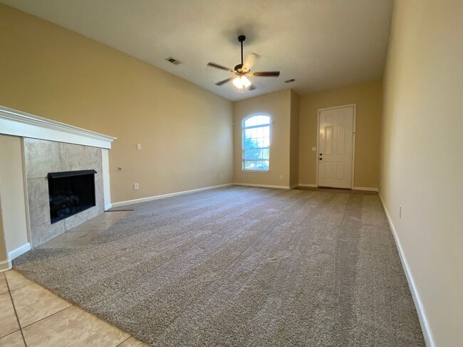 Photo - Gated Community - 3 Bedroom 2 Bathroom Cordova Rental Home