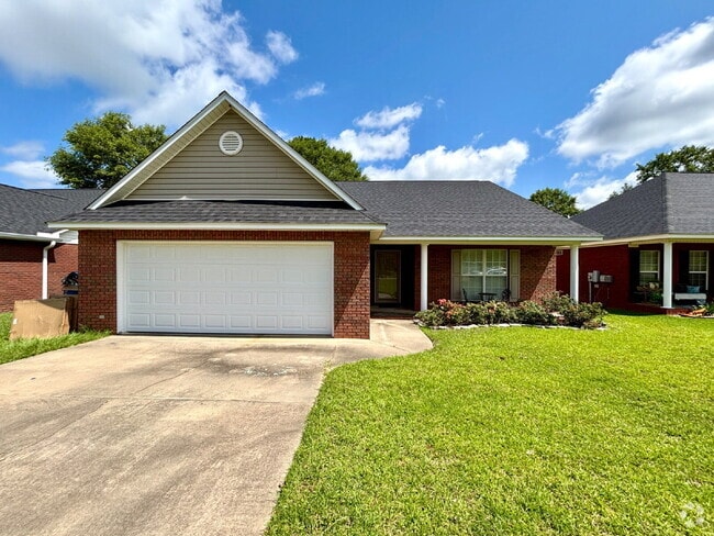 Building Photo - FOR RENT in Dothan , AL!! Rental