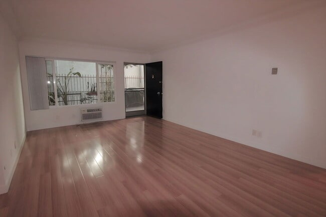 Photo - 1432 N Fairfax Ave Unit 2