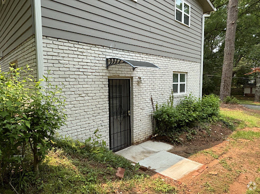 Building Photo - 3268 Briarwood Blvd Unit Briarwood Efficency Rental