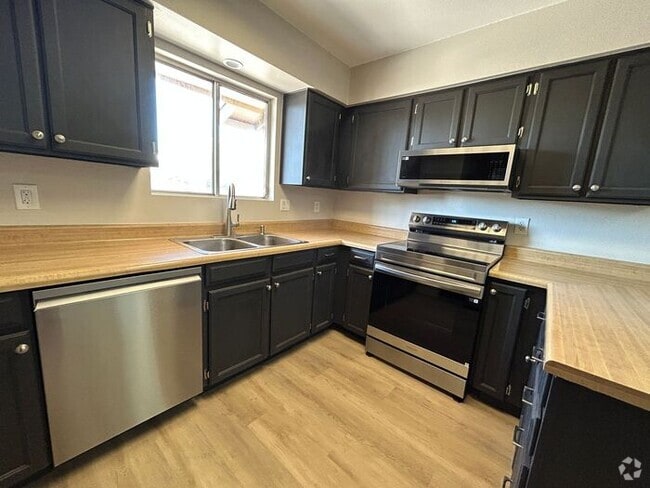 Building Photo - 540 W Del Campo Ave Rental