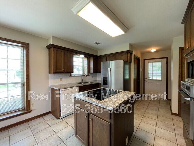 Photo - 2422 Riverside Dr