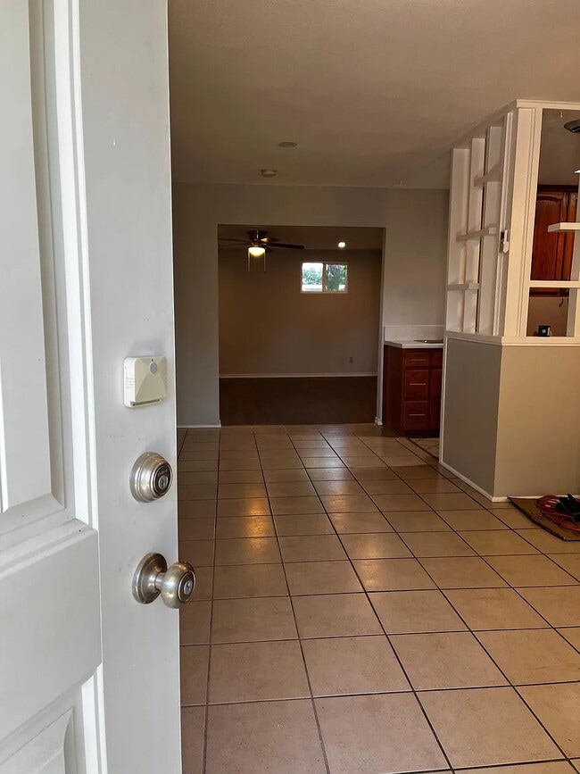 Room in Single Family Home on Congress Ave