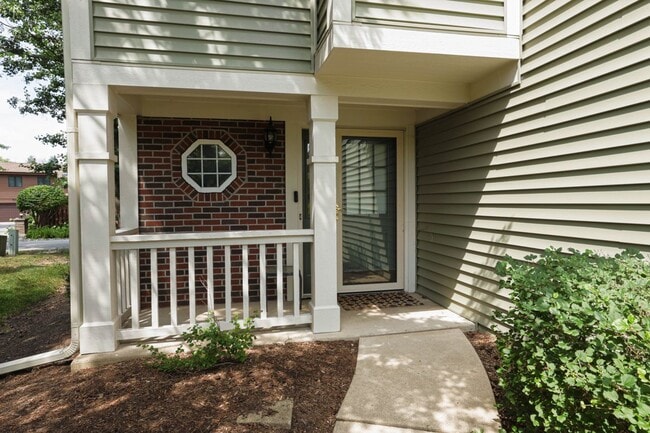 Photo - 1049 Talbots Ln